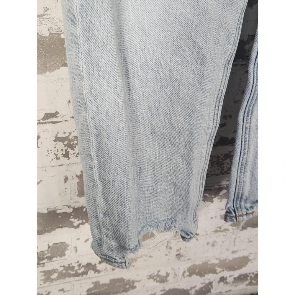American Eagle Outfitters good pre
